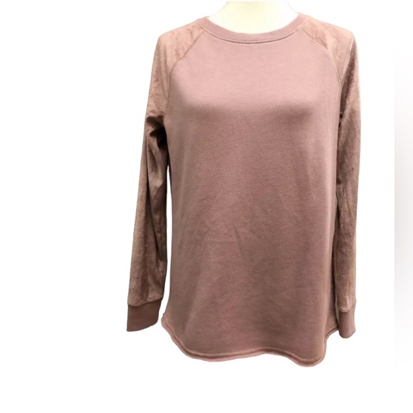 American Eagle Outfitters Tops - American Eagle Outfitters Women’s Sweatshirt Velvet Sleeves Raw hem